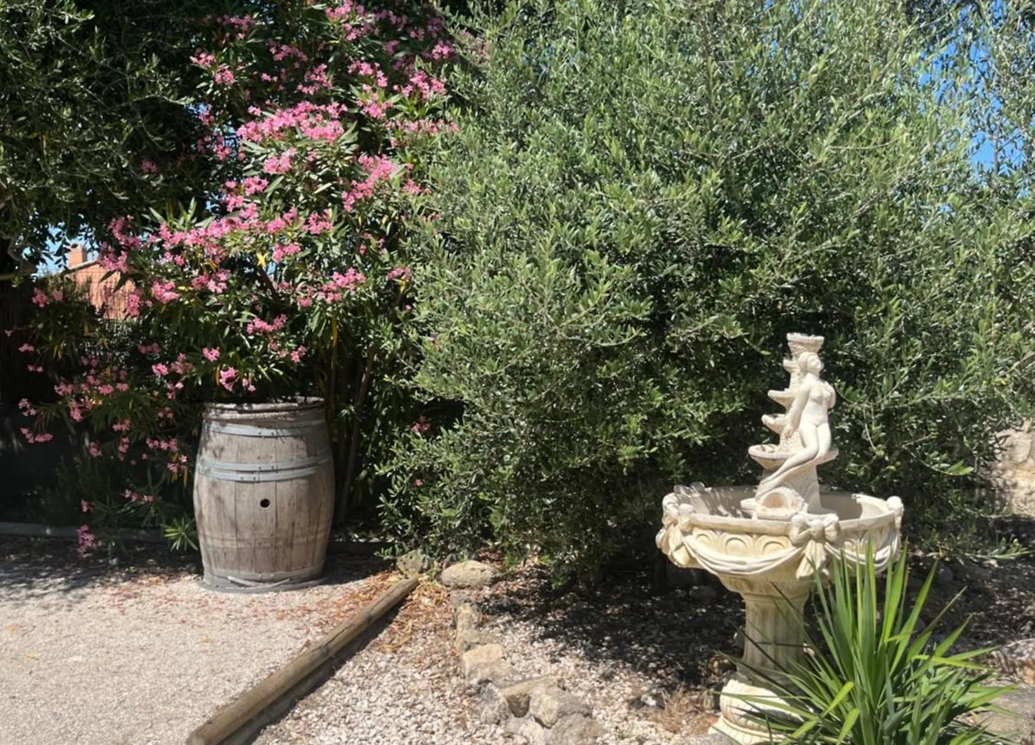 Studio Menthe-Clim-Terrain De Petanque-Piscine Collective Saint-Paul-Trois-Chateaux 0*,  France
